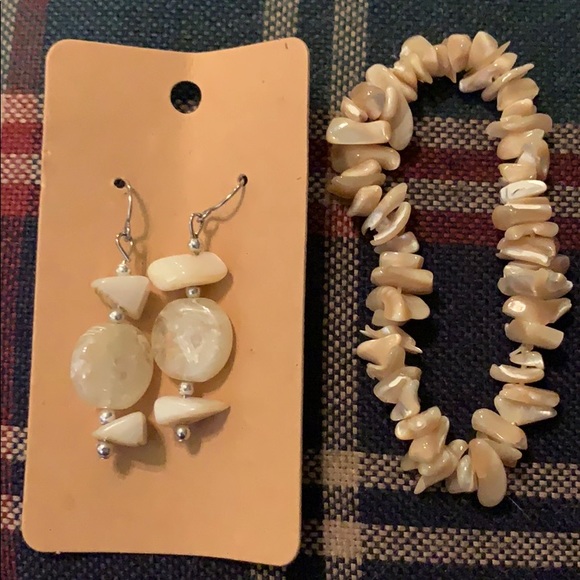 NEW STONE NECKLACE SET. Will sell separately. - Picture 3 of 4